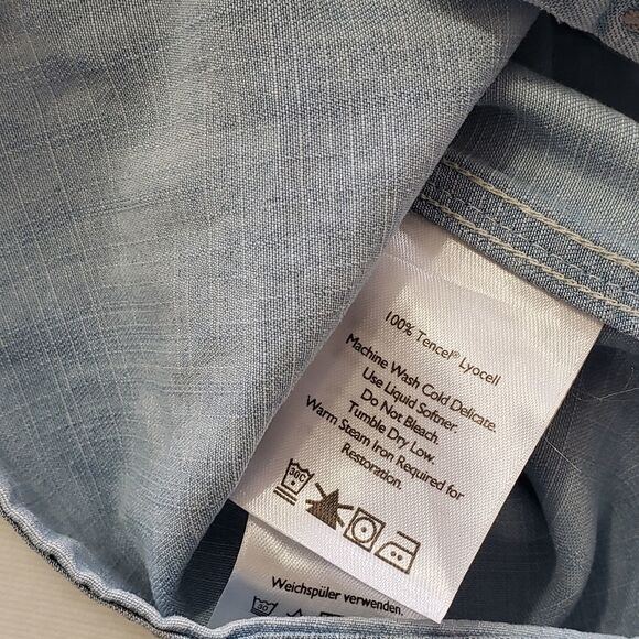 Eddie Bauer Light Denim Button Down Long Sleeve Top Size Small - Picture 13 of 15